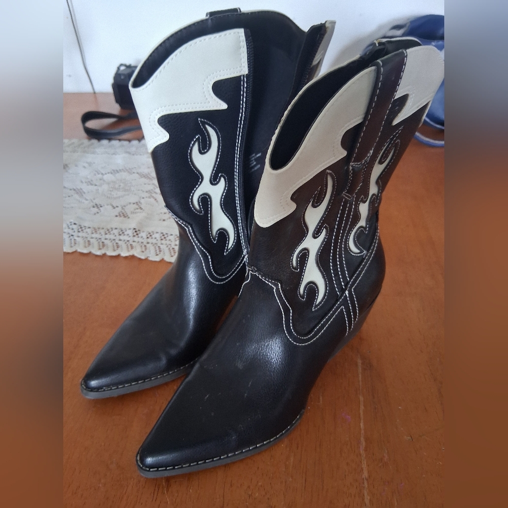 Stylish Black and White Western Boots